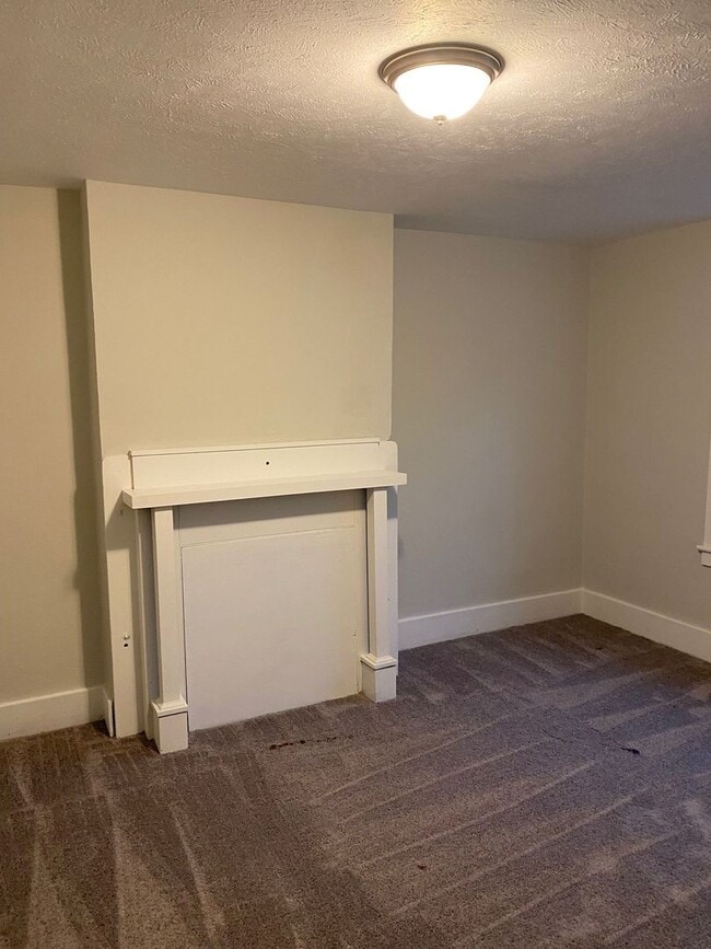 Foto del edificio - Wonderful 5BD/ 1 1/2 BA Single Family Home...