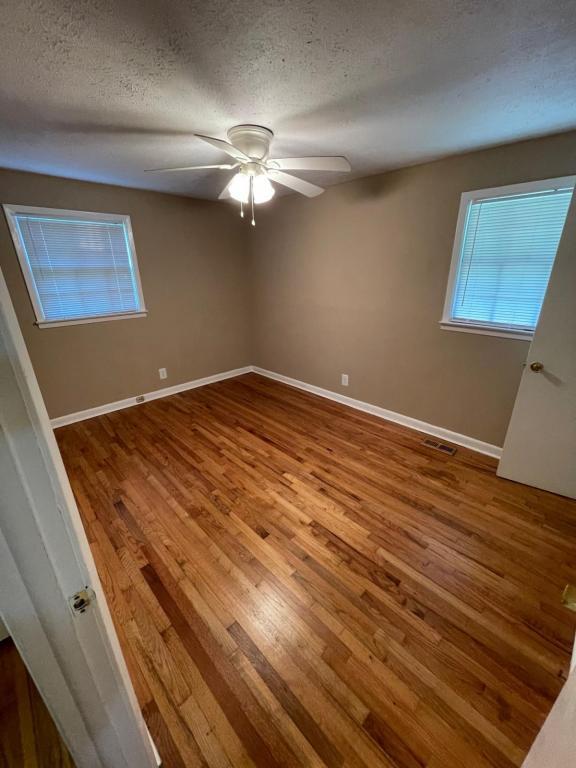 Building Photo - 975 Glenbrook
