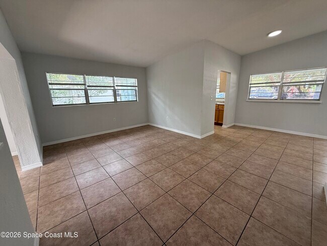 Foto del edificio - 420 N Fiske Blvd