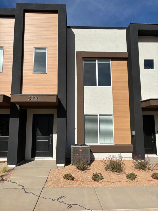 Primary Photo - Brand New Elkhorn Townhome