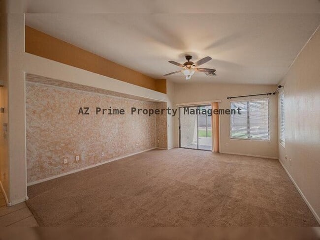Building Photo - 6715 S 35th Dr