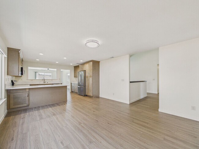 Building Photo - COMPLETELY BRAND NEW HOUSE from ground up! Available NOW $5,300