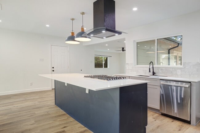 Foto del edificio - 110 Glenn Ave