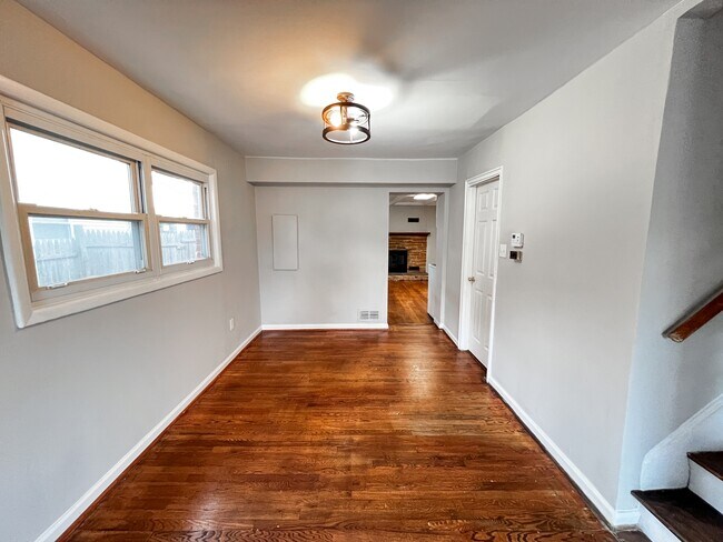 Foto del edificio - 12623 Farnell Dr