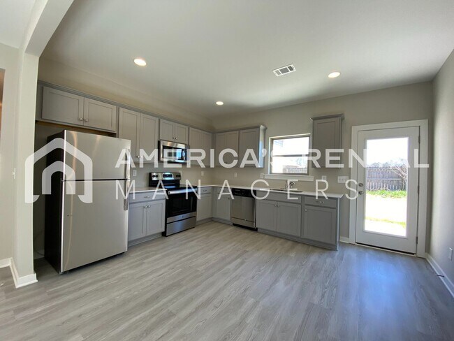 Foto del edificio - DEPOSIT PENDING! MOVE-IN SPECIAL!!! - Home for Rent in Tuscaloosa, AL! - Sign a 13-month lease by...