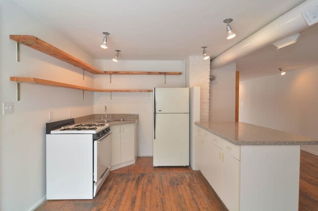 Building Photo - 2021 S Ruble St