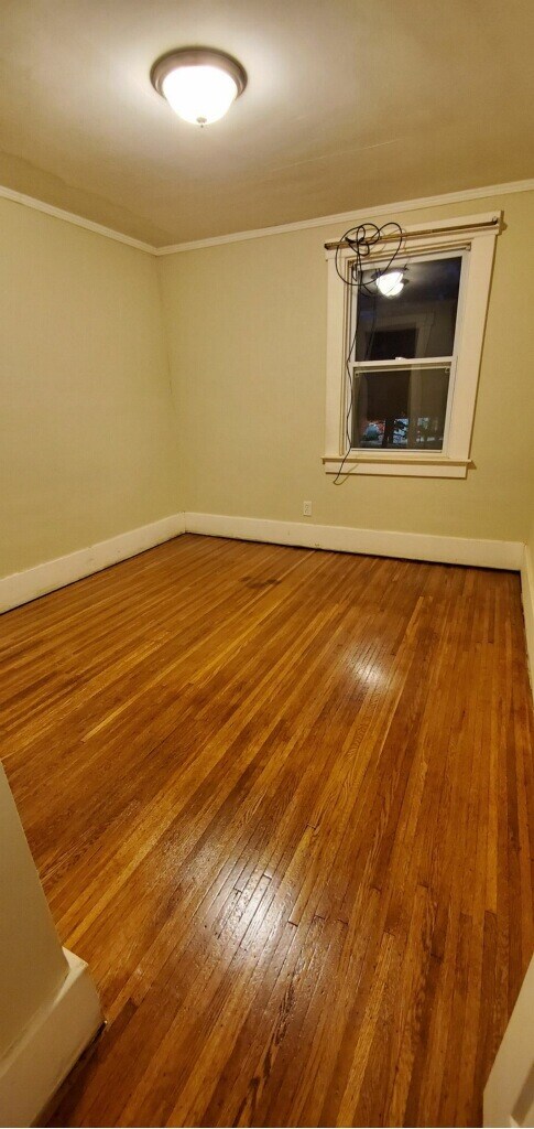 Building Photo - 70 Nellis Park