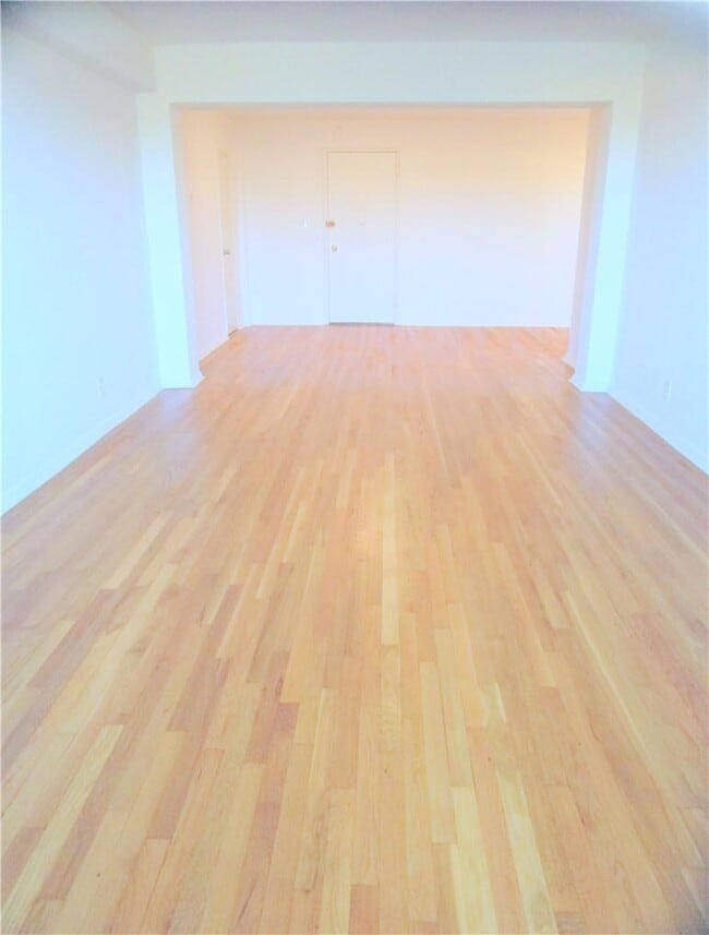 Building Photo - 4315 Webster Ave