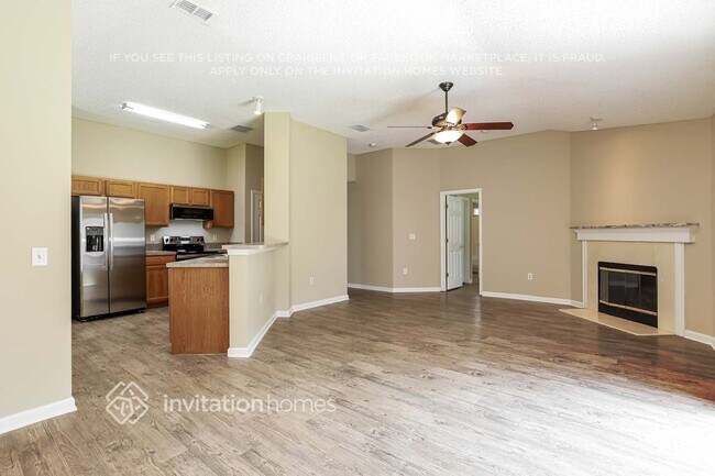 Foto del edificio - 3513 Whisper Creek Blvd