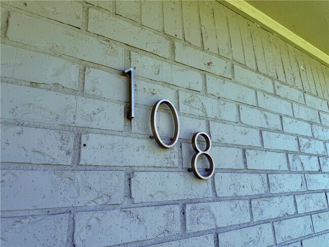 Foto del edificio - 108 SE 13th St
