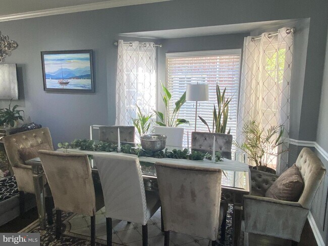 Foto del edificio - 6136 Madison Crest Ct