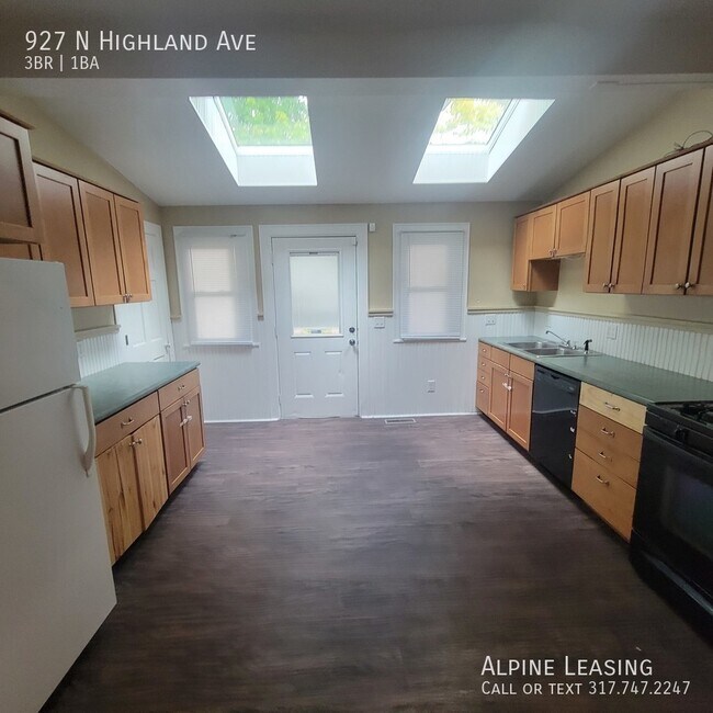 Foto del edificio - 927 N Highland Ave