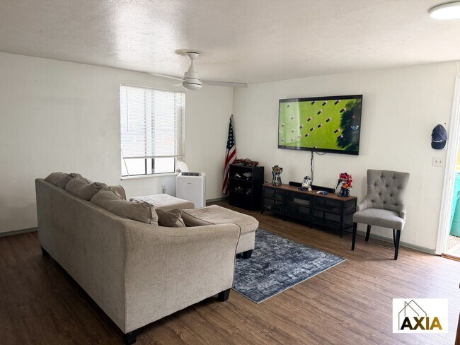 Foto del edificio - 2BD/1BA Home with Great Outdoor Space!