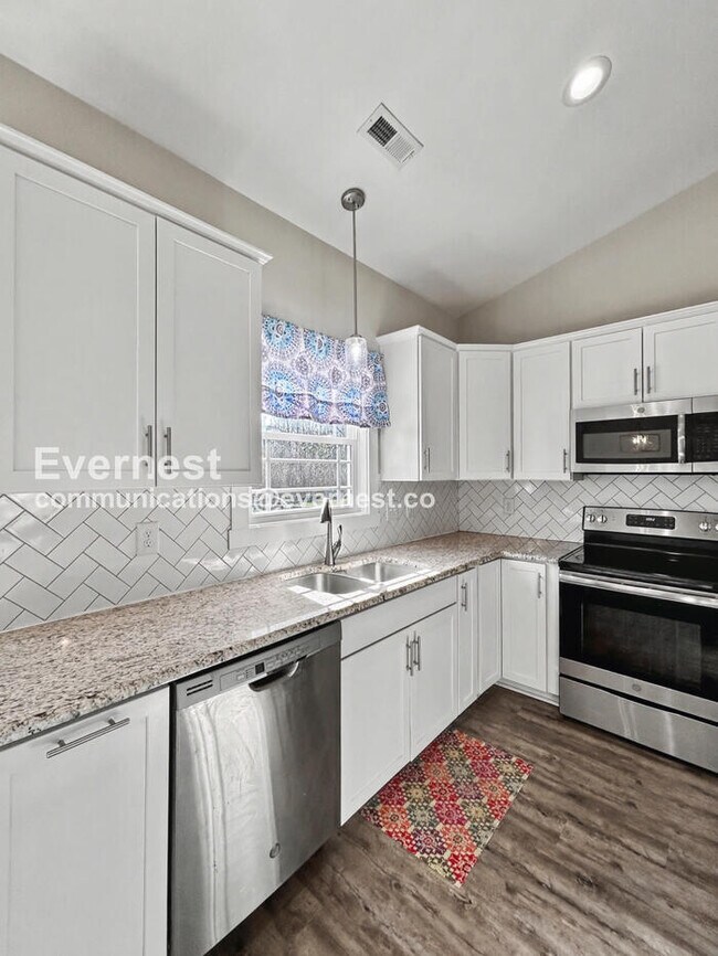 Foto del edificio - 3531 Davis Glade Ct