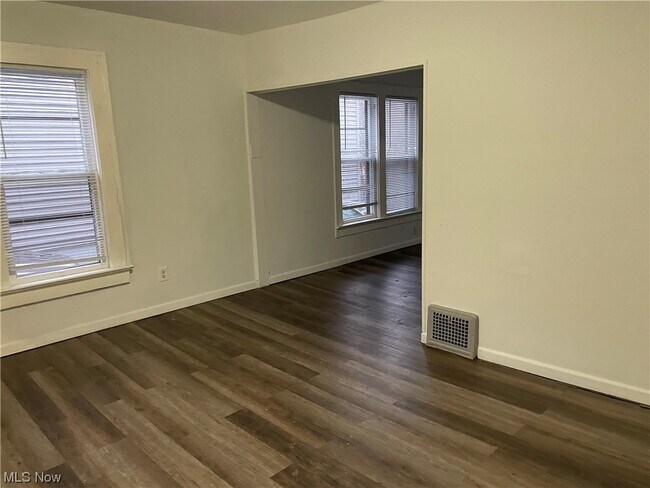 Building Photo - 2287 7th St SW