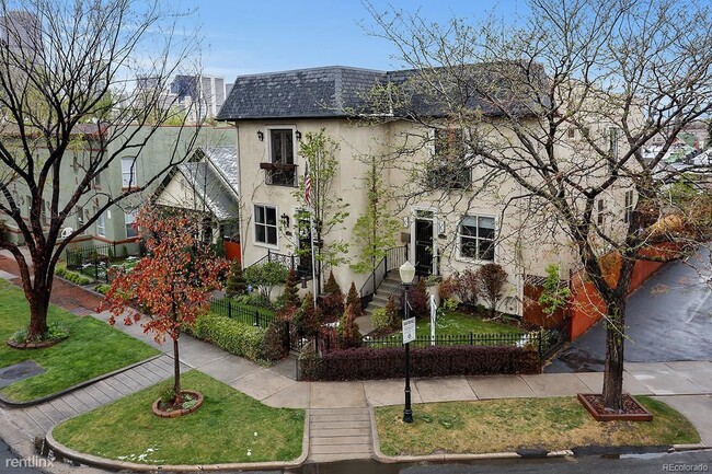 Foto del edificio - 3 br, 3.5 bath Townhome - 2529 Tremont Place