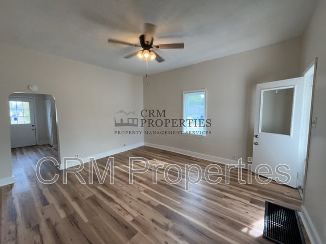 Building Photo - 1530 S Union St