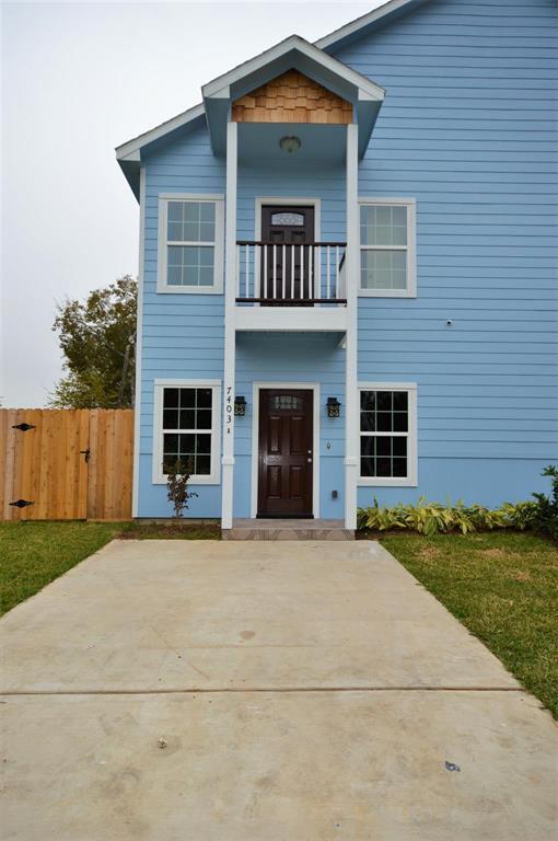 Primary Photo - 7403 Buena Vista St