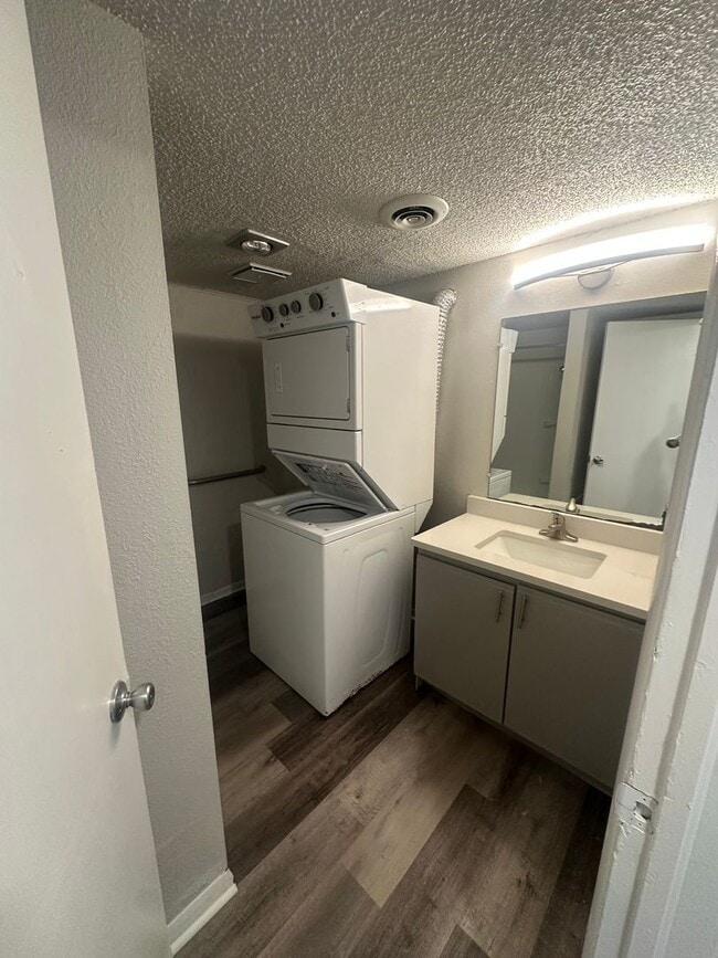 Interior Photo - Regency Point Luxury Apartments