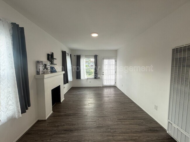 Foto del edificio - 2523 Alvarado St
