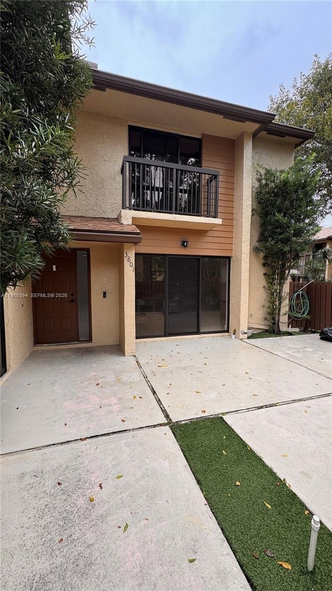 Building Photo - 3801 Cocoplum Cir