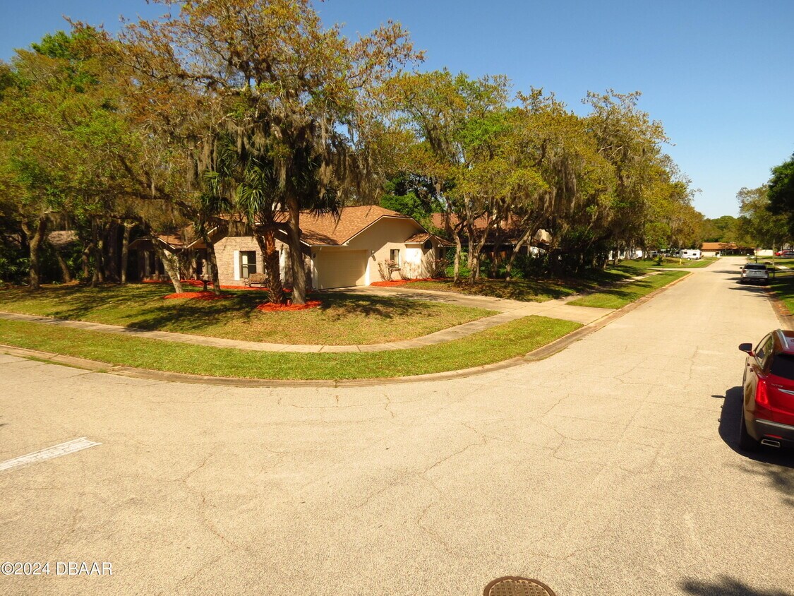 Primary Photo - 5969 Plantera Ct