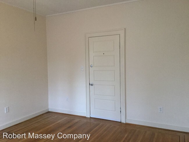 Building Photo - 2424 Glenmary Ave