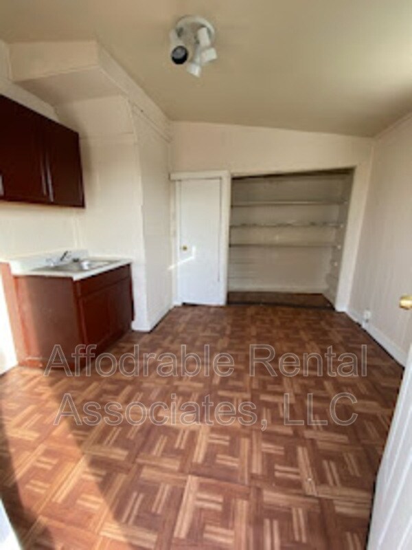 1820a S 4th St, Milwaukee, WI 53204 House Rental in Milwaukee, WI