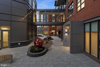 Building Photo - 1201 N Royal St