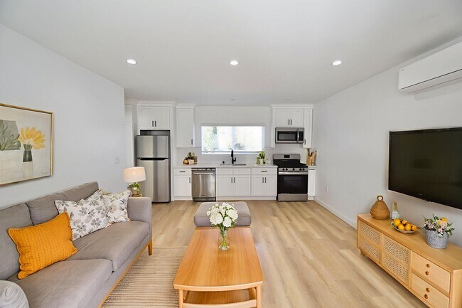 Foto del edificio - 11645 Moorpark St