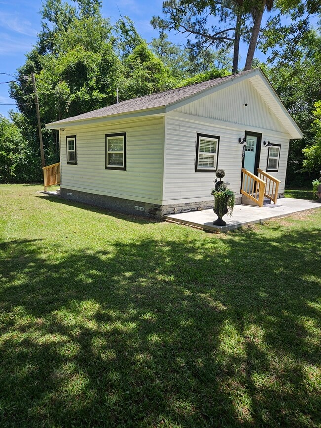 Building Photo - 2990 Daniels St
