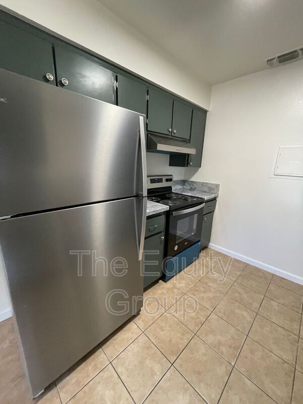 663 W Ashlan Ave Unit 101, Clovis, CA 93612 Condo for Rent in Clovis