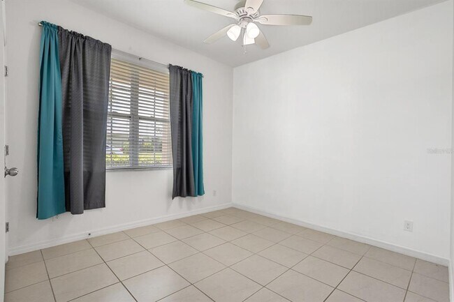 Building Photo - 485 Kestrel Dr