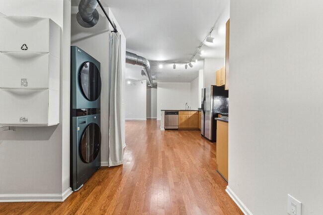 Foto del edificio - 5300 Peachtree Rd