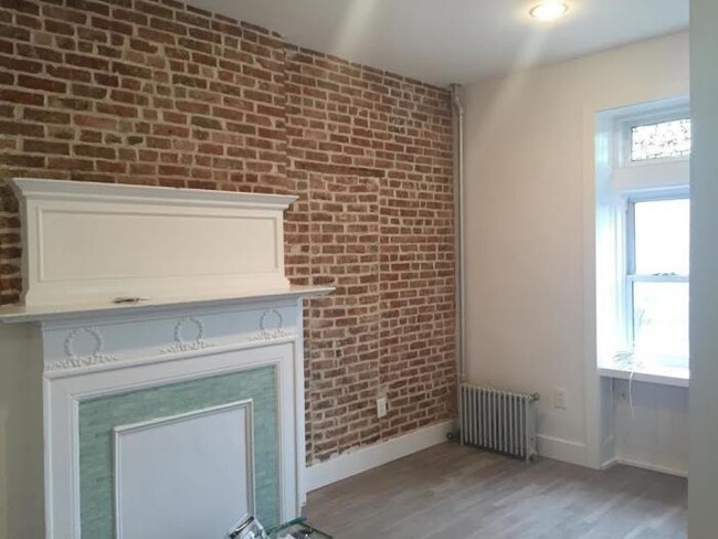 Foto del edificio - 1 bedroom in BROOKLYN NY 11216