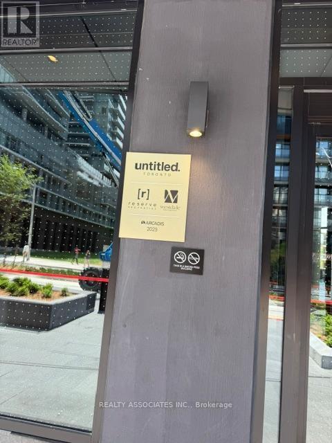 Photo du bâtiment - 110 Broadway Ave