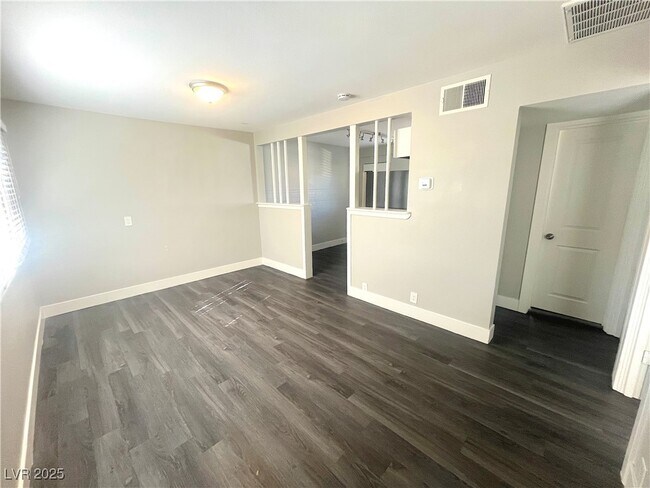 Foto del edificio - 221 S 10th St