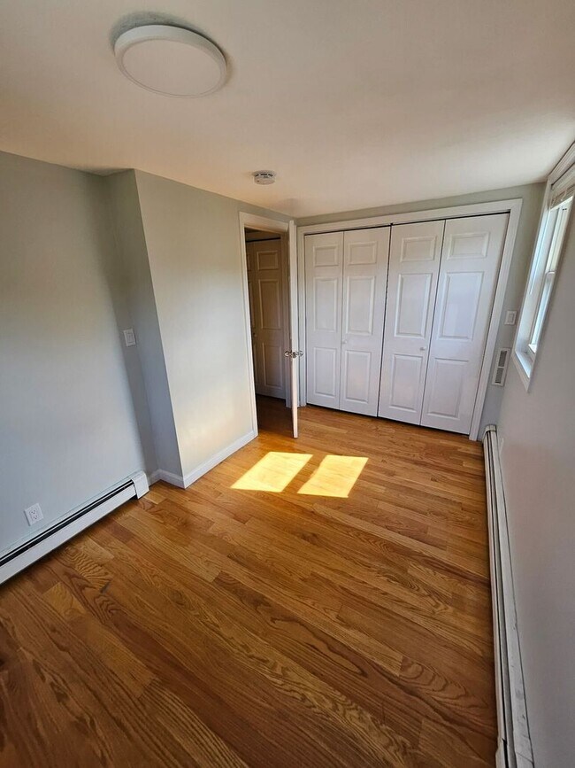 Foto del edificio - Beautiful two-story, four-bedroom unit!