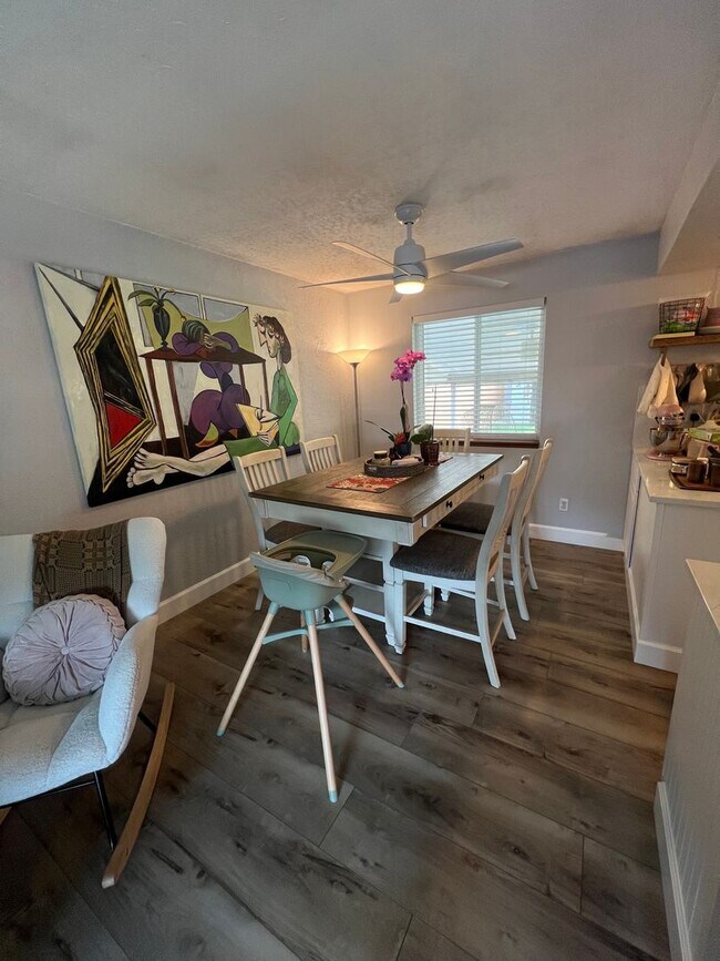 Building Photo - Stylish 3Bd 2Ba Sheridan Green Gem Near Pa...