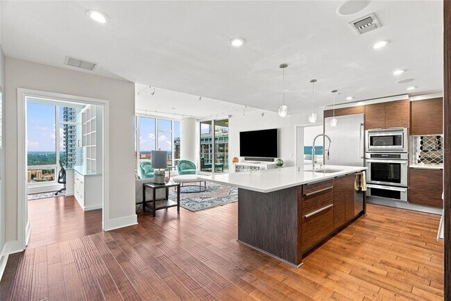 Foto del edificio - 175 1st St S