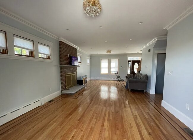 Building Photo - 46 Gerrish St