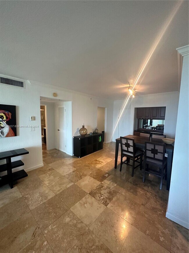 Building Photo - 2501 S Ocean Dr