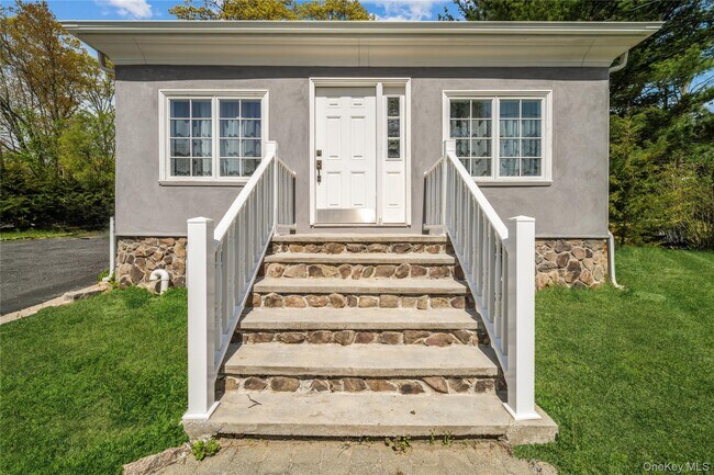 Foto del edificio - 143 N Rocky Point Landing Rd