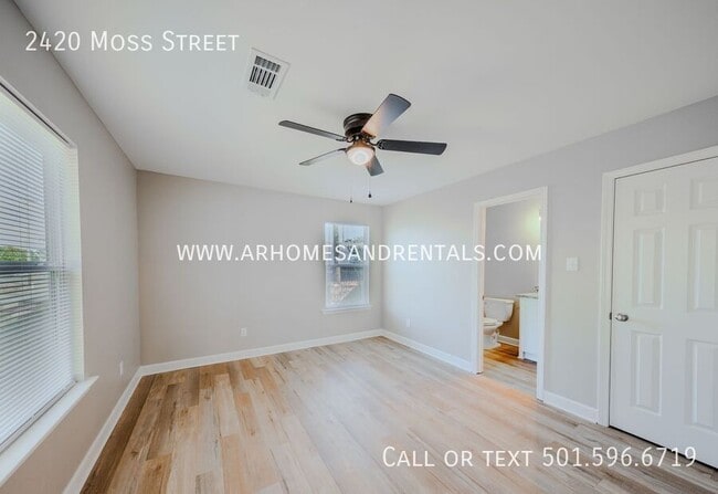 Foto del edificio - 2420 Moss St