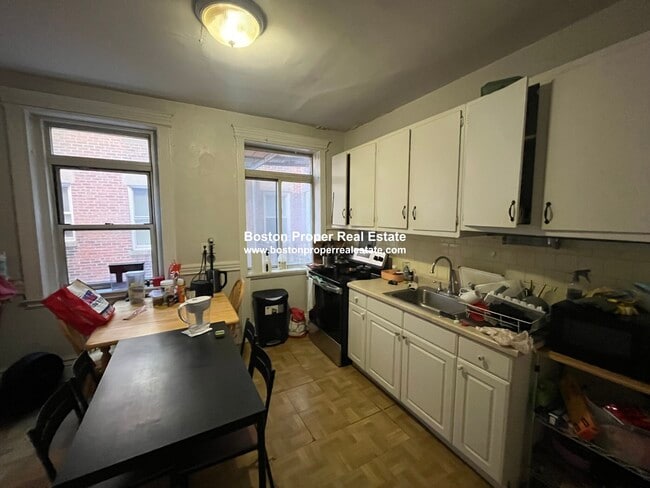 Photo - 80 Fenway St Apartments