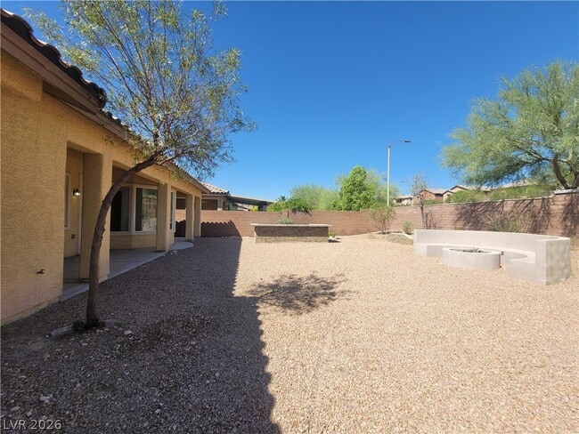 Building Photo - 9338 Wilderness Glen Ave
