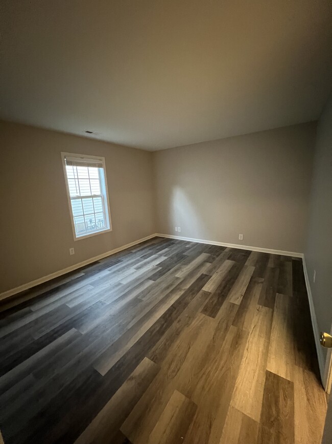 second bedroom - 5511 Waverly Lynn Ln