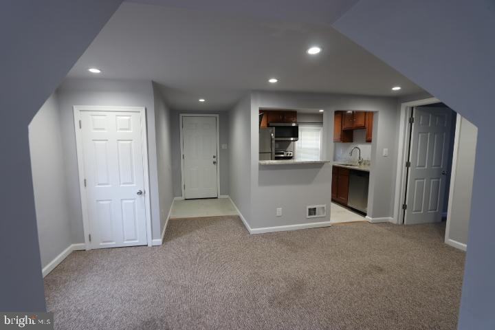 Primary Photo - 1 Morton Pl