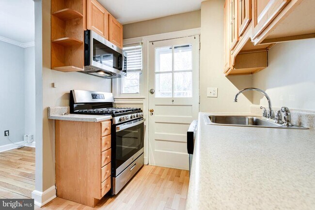 Foto del edificio - 5809 Mt Vernon Dr