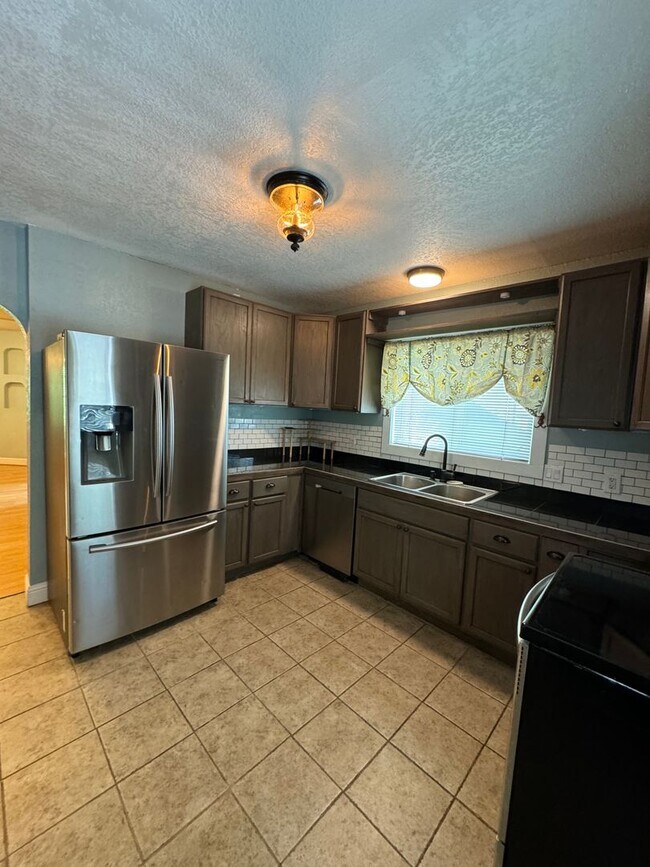Foto del edificio - 3 bed 2.5 bath near Pacific Terrace